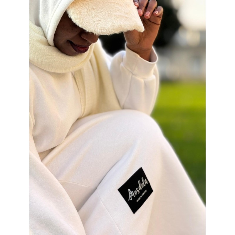 THE LONG WHITE HOODIE