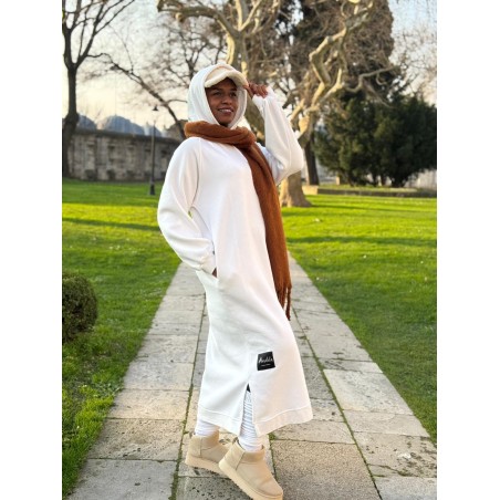 THE LONG WHITE HOODIE