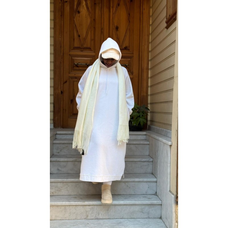 THE LONG WHITE HOODIE