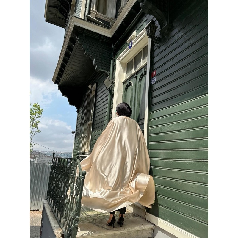 GOLDEN OPEN ABAYA
