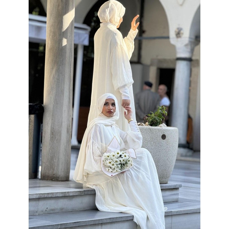 THE ROYAL WHITE DRESS